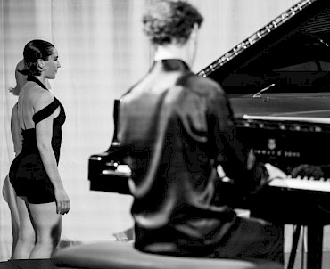 Chopin / into us - bruciare