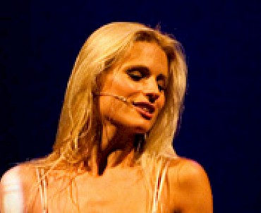 Michelle Hunziker in \"Mi scappa da ridere\"